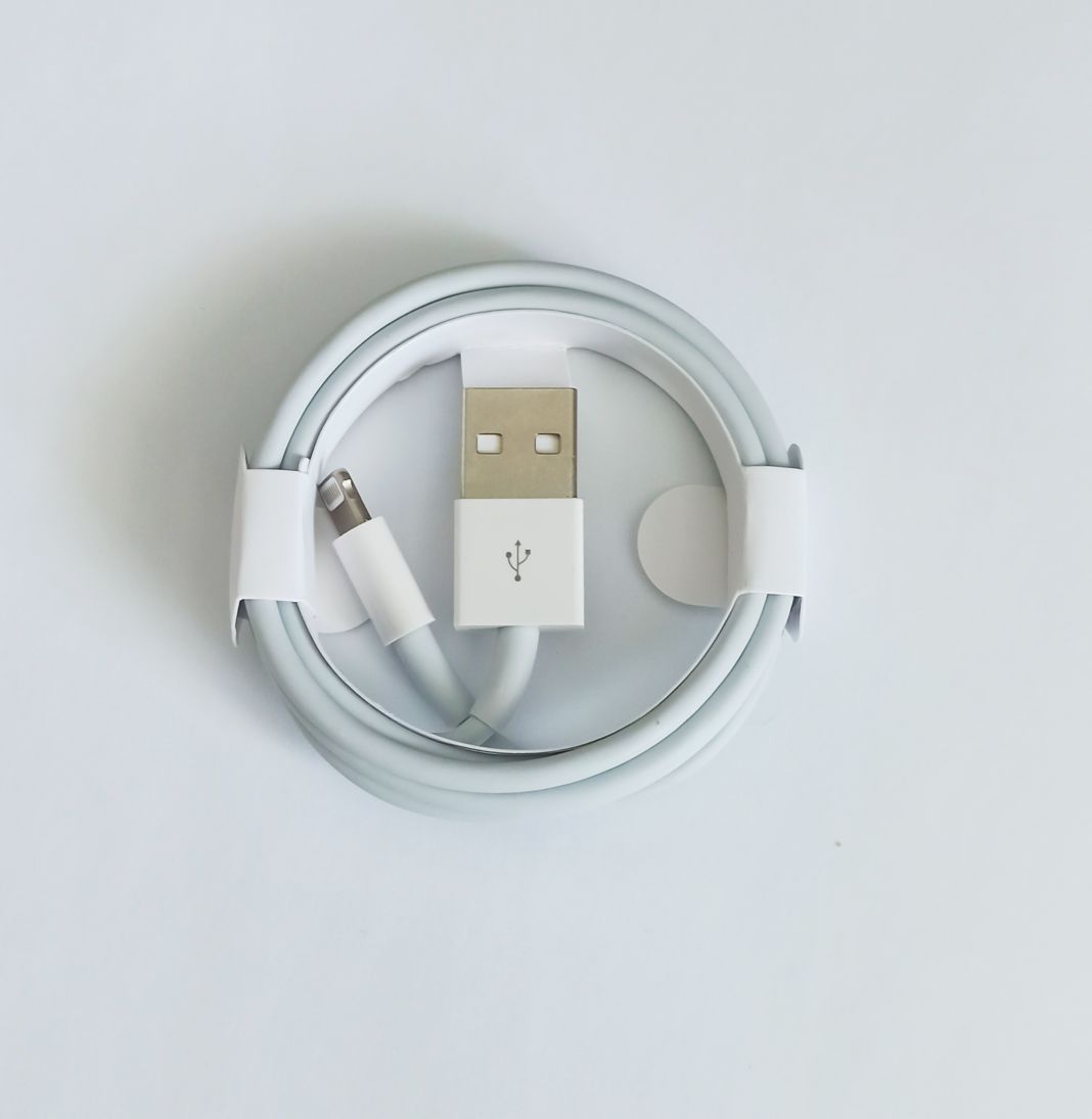 Кабель USB – Lightning ( 8 pin для iPhone ) 1.0м,с лого в коробочке, белый круглая смотка)