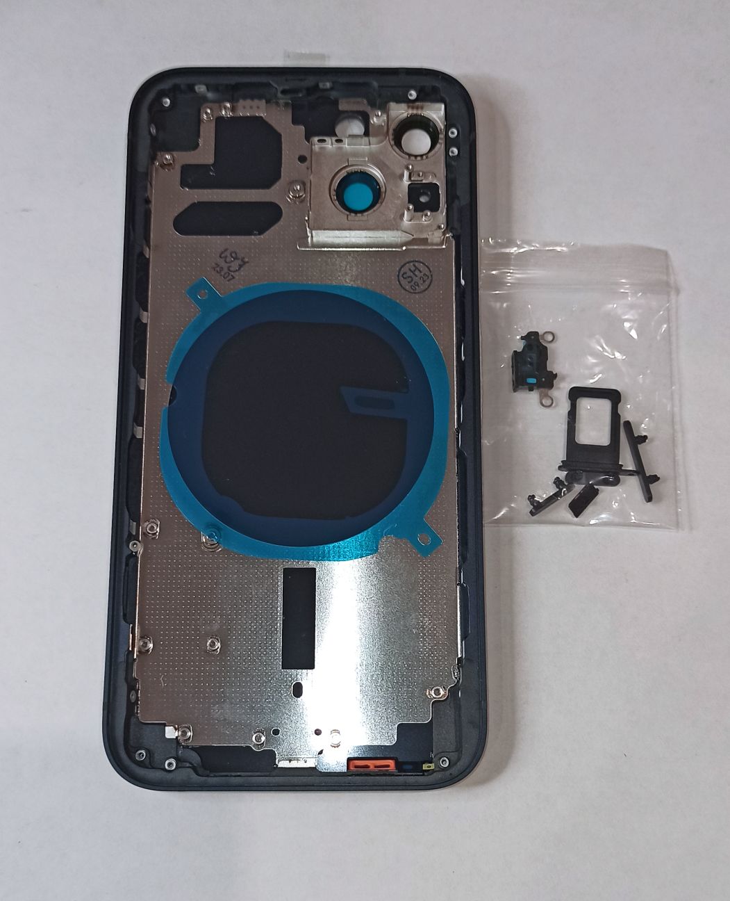 Корпус для iPhone 13 (чёрный) OR