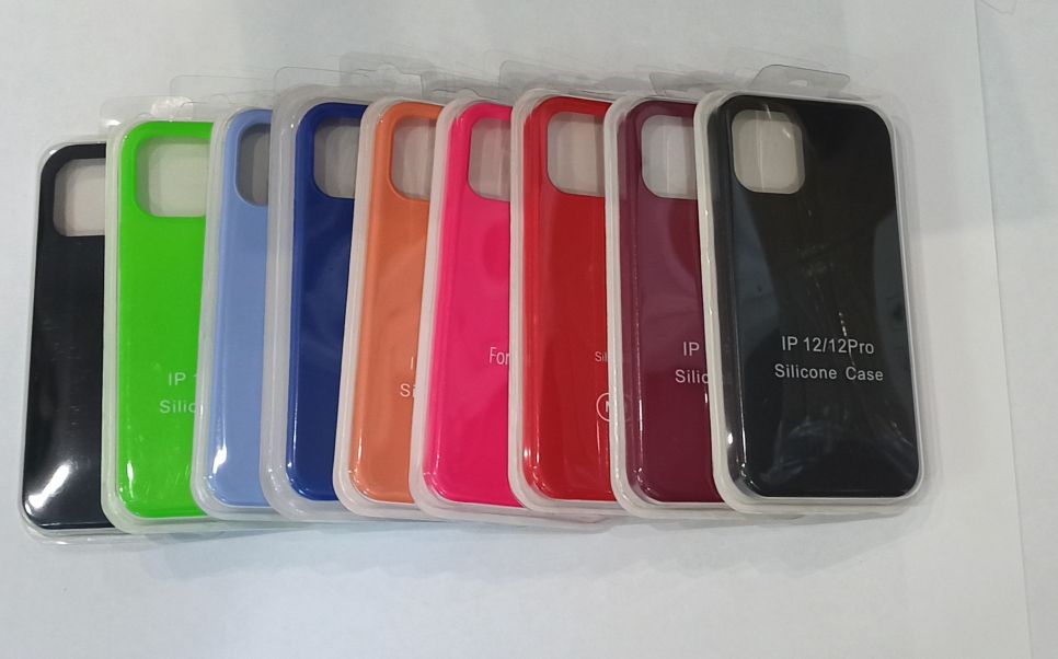 Чехол-накладка Soft Touch для iPhone 16 Plus Черный