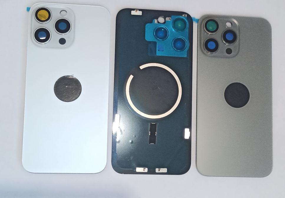 Задняя крышка для iPhone 15 Pro Max в сборе со стеклом камеры Белый (стекло, монолит, MagSafe, логотип) – OR