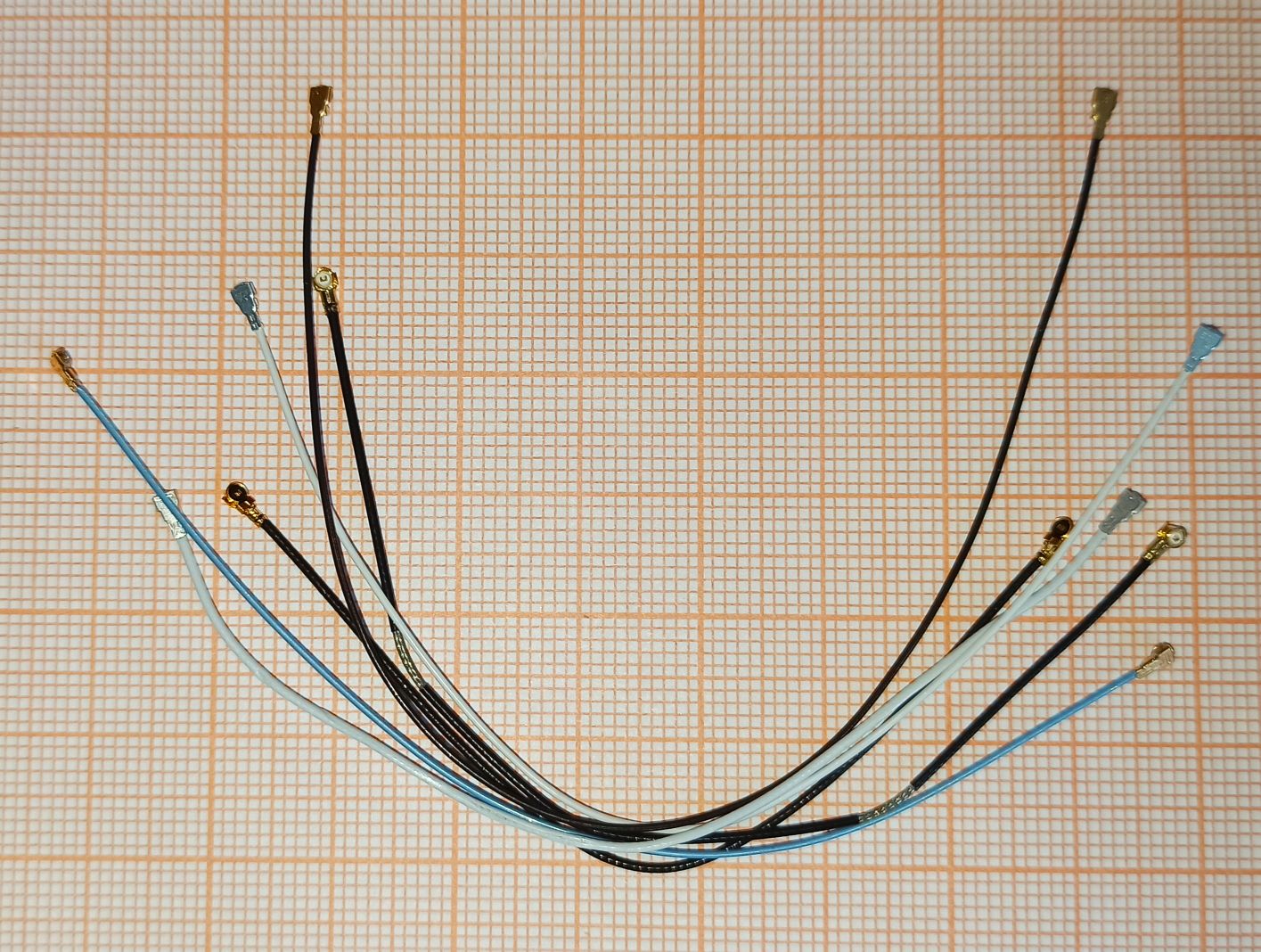 Антенный провод универсальный 90 мм.