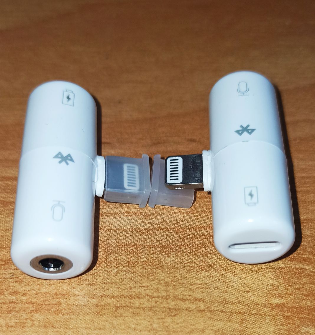 Переходник / адаптер для наушников Lightning / выход 3,5 на iPhone ,T -образный ( GL044 )