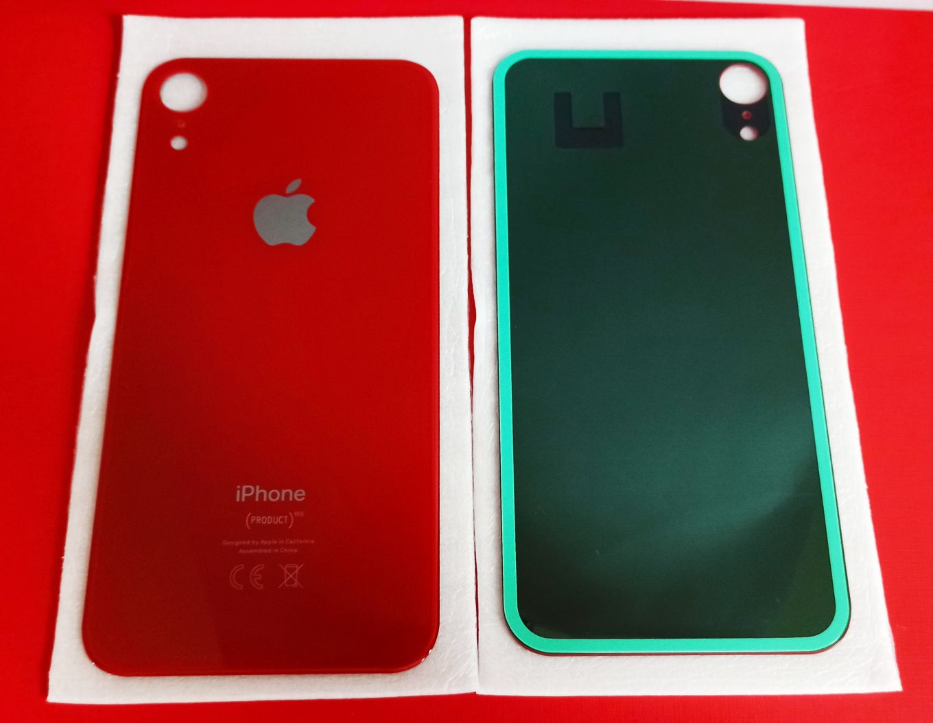 Задняя крышка для iPhone XR красный (стекло, широкий вырез под камеру, логотип) OR